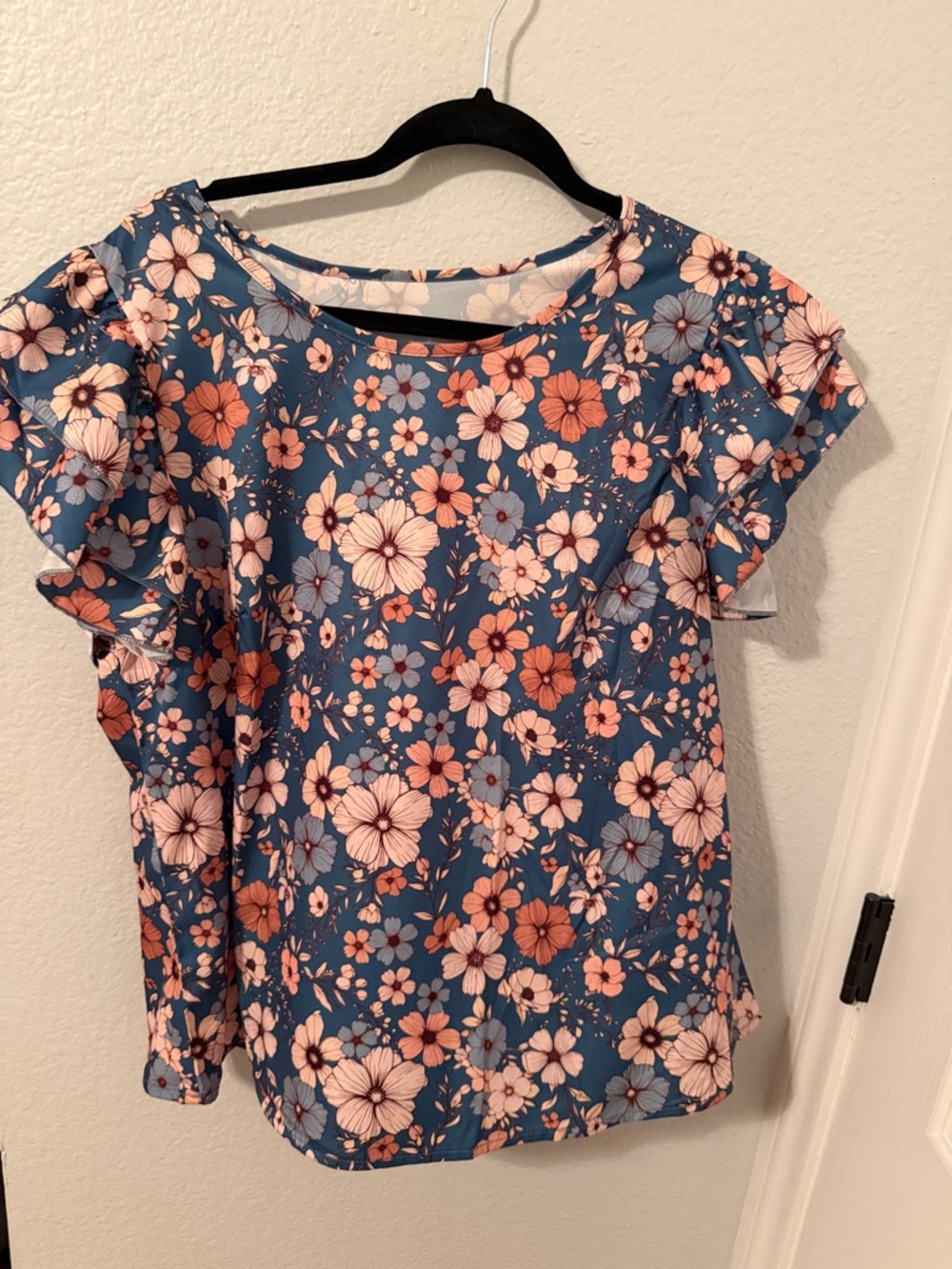 Blue Floral Flutter-Sleeve Blouse — Pink & Cream Flowers